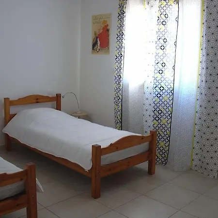 Agreable Maison Entre Riviere Et Centre Du Village Avec Piscine *